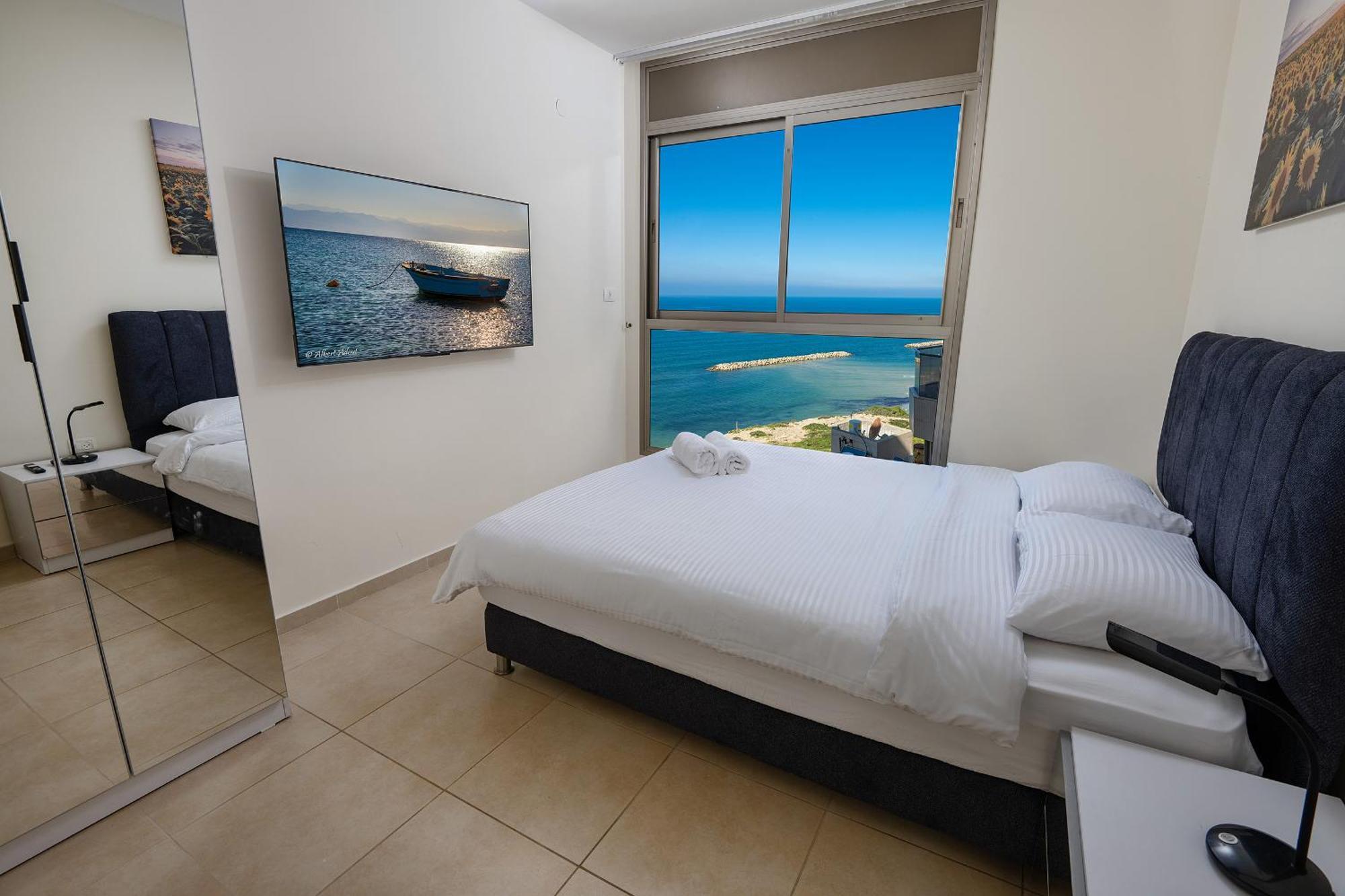 Appartement Shamyam -שמיים- מהממות על חוף הים עם ג'קוזי פרטי ובריכה במתחם *