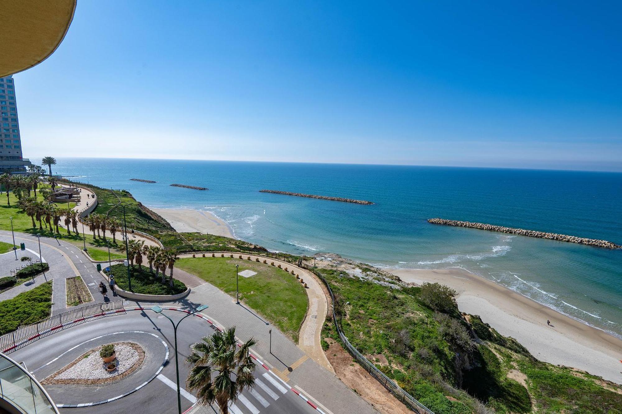 Appartement Shamyam -שמיים- מהממות על חוף הים עם ג'קוזי פרטי ובריכה במתחם