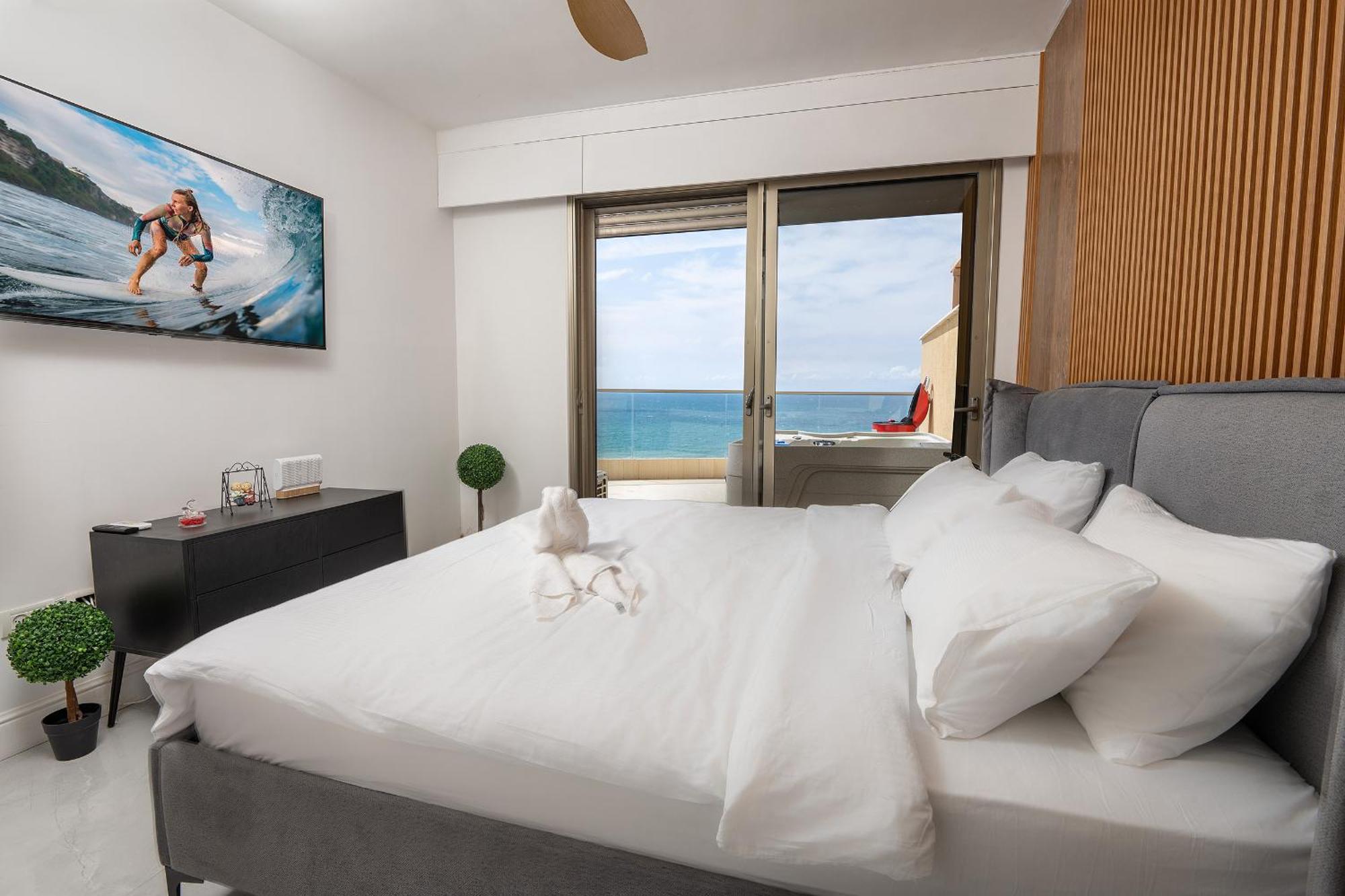 Appartement Shamyam -שמיים- מהממות על חוף הים עם ג'קוזי פרטי ובריכה במתחם